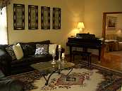 02-LIV-CIMG3332.JPG Thumbnail